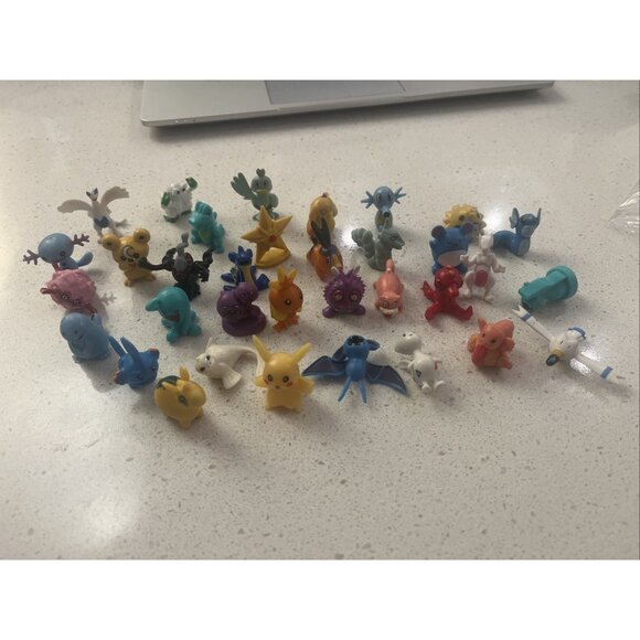 Pokemon Miniatures Lot of 35 - Picture 1 of 5